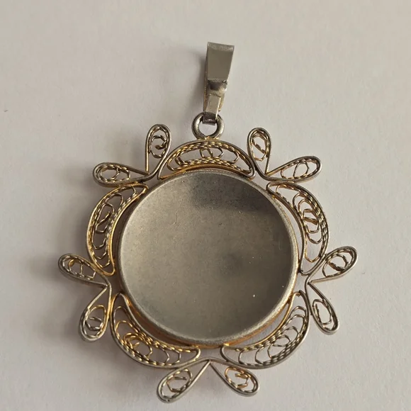 Relisted - Vintage Damascene pendant bird gold tone black - Picture 3 of 9